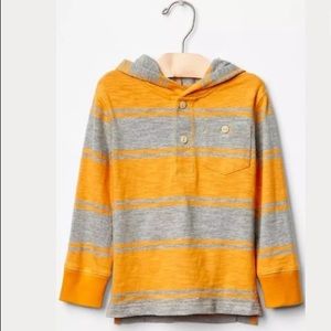 Gap Boy Hooded Shirt Size 4!